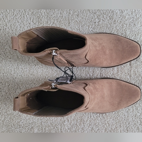 🔥NWT🔥SZ 7.5 Solita Western Boots - Universal Thread - Picture 6 of 12